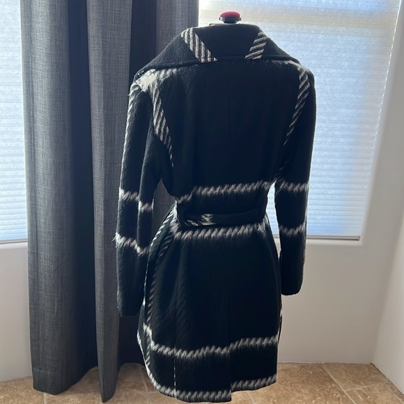 Johnston & Murphy Shawl Collar Tie Front Wool Blend Coat - Picture 9 of 12